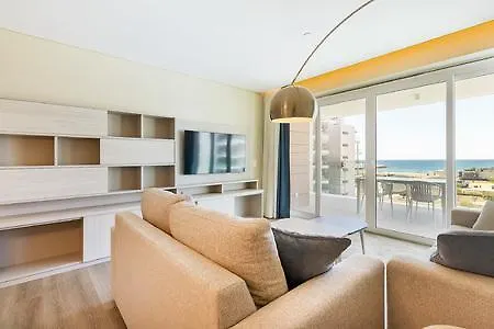 Dom Pedro Residences 4* فيلامورا