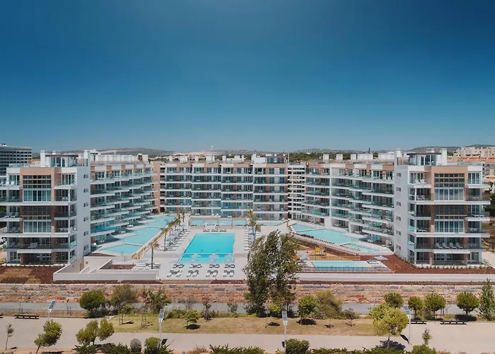 شقة فندقية Dom Pedro Residences 4*