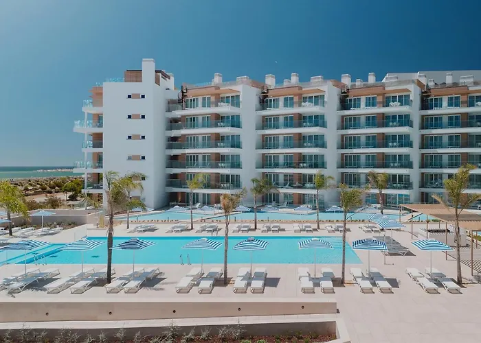 Dom Pedro Residences شقة فندقية 4*