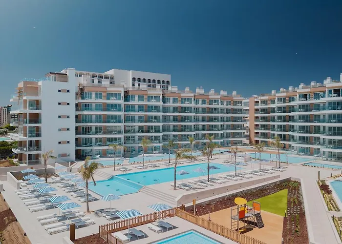 Dom Pedro Residences
