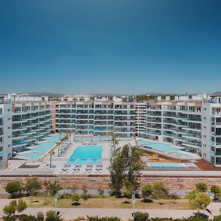 Aparthotel Dom Pedro Residences 4*